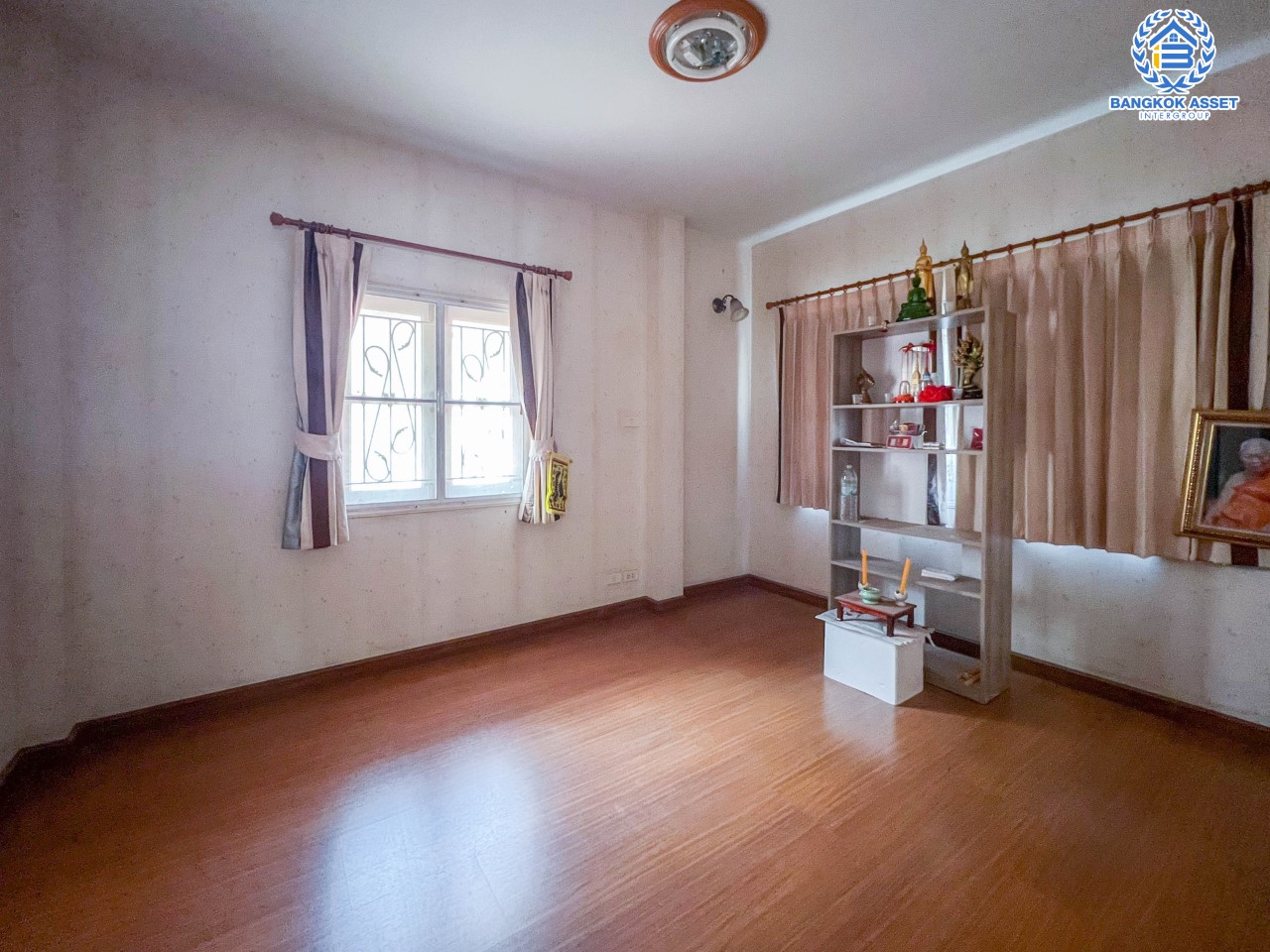 *****บ้านเดี่ยวมือสอง ม.มนชญา4 สายไหม ฟังก์ชันพร้อม 3 ห้องนอน 3 ห้องน้ำ จอดรถได้ 2 คัน เนื้อที่กว้าง 65.1 ตร.ว. บ้านสวยพร้อมเข้าอยู่ แถมฟรี เครื่องปรับอากาศ 1 เครื่อง, แครื่องทำน้ำอุ่น 2 เครื่อง บนทำเลเชื่อมต่อถนนเพิ่มสิน ถนนสุขภิบาล5 ถนนสายไหม ใกล้ทางด่วน ฉลองรัช และรถไฟฟ้า สถานี "สะพานใหม่"